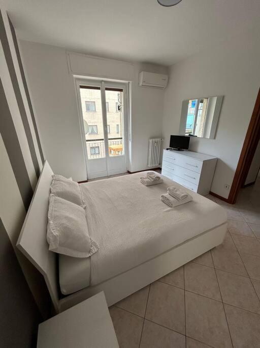 Cozy Apartment San Siro - Fiera Milan Luaran gambar