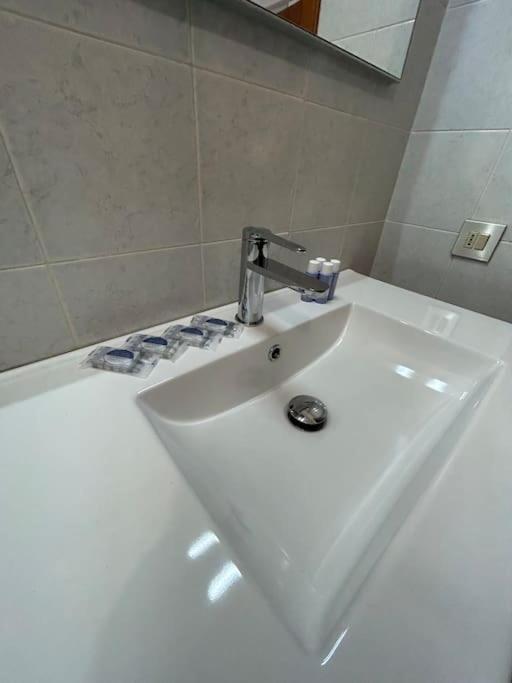 Cozy Apartment San Siro - Fiera Milan Luaran gambar