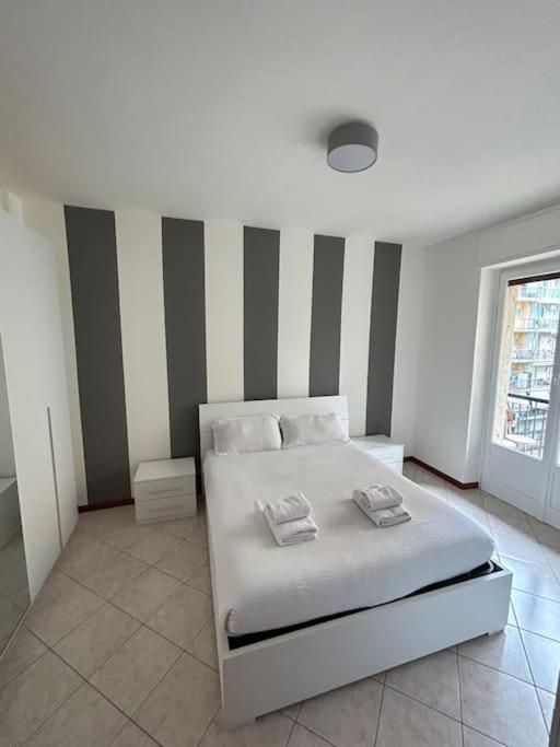Cozy Apartment San Siro - Fiera Milan Luaran gambar